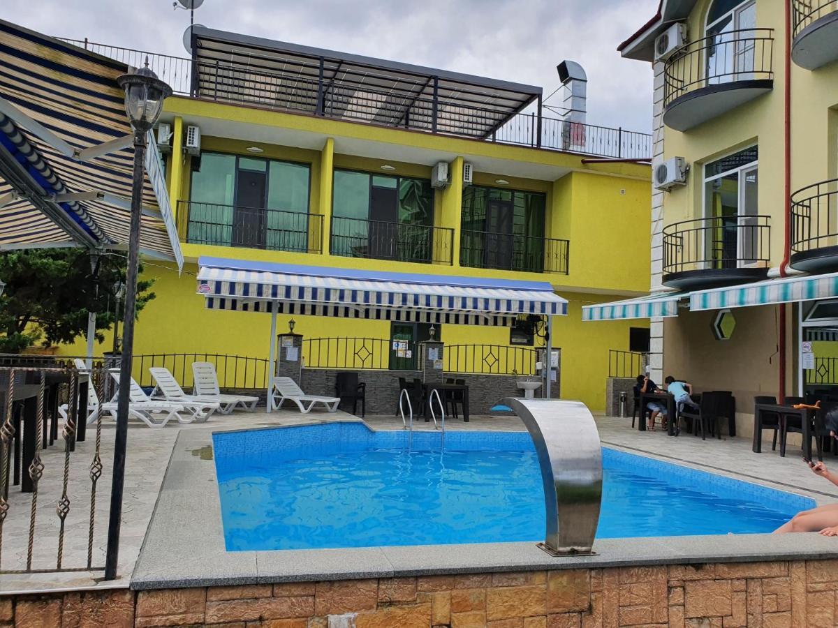 Delta Hotel Ureki Kültér fotó